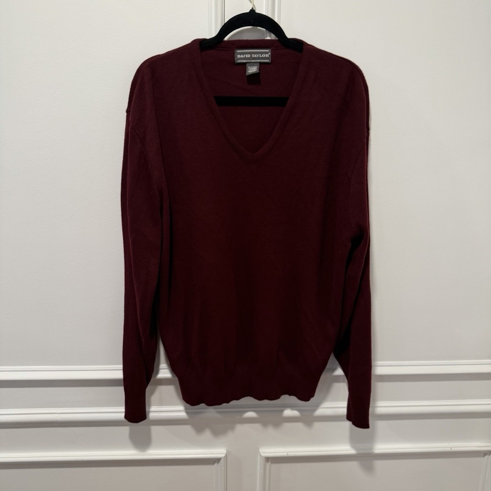 David Taylor Men's V-Neck Sweater‎ Size L Burgundy Wine 100% Acrylic Pullover